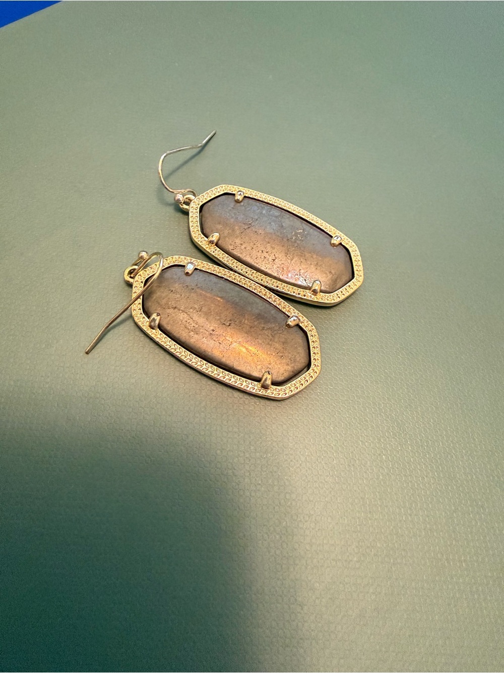 Kendra Scott Gold-Trim Gray/Brown Elle Earrings